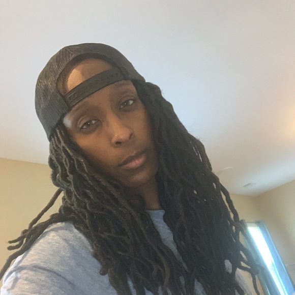 Meet your Posher, Crystal - Picture 3 of 4